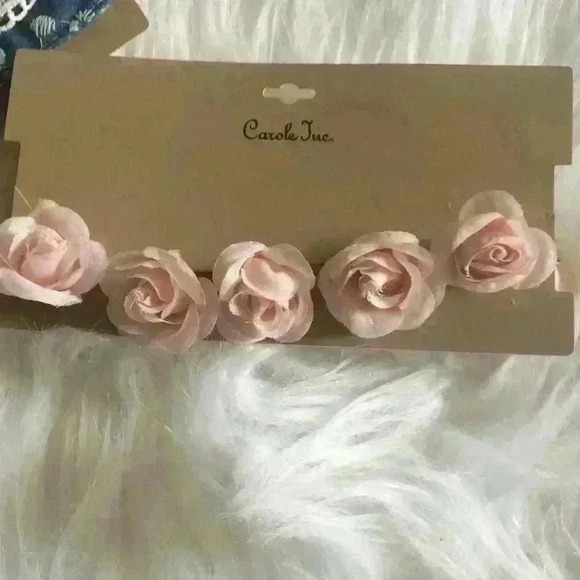 ⚡️ 3 for $20 ⚡️Floral Choker Bundle - Picture 2 of 4